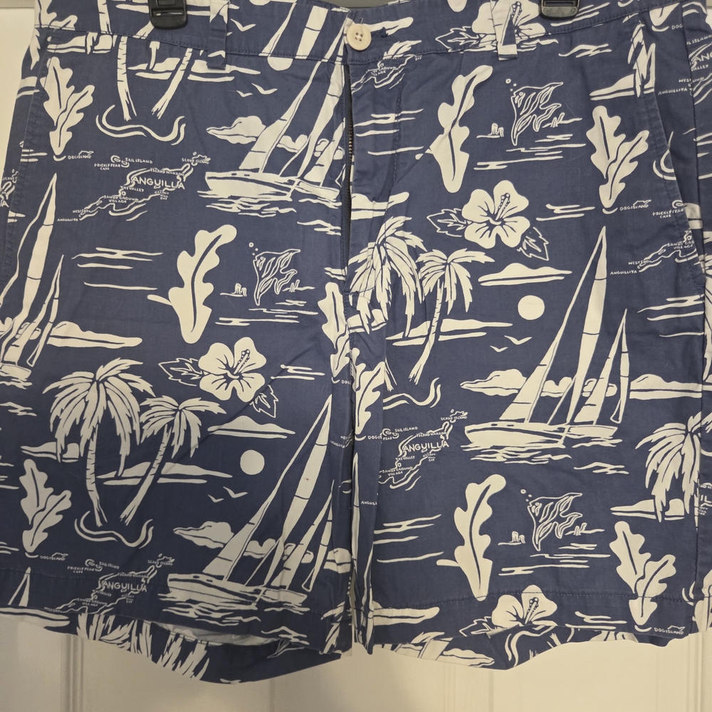 Vineyard Vines Blue and White Tropical Print Men's Shorts